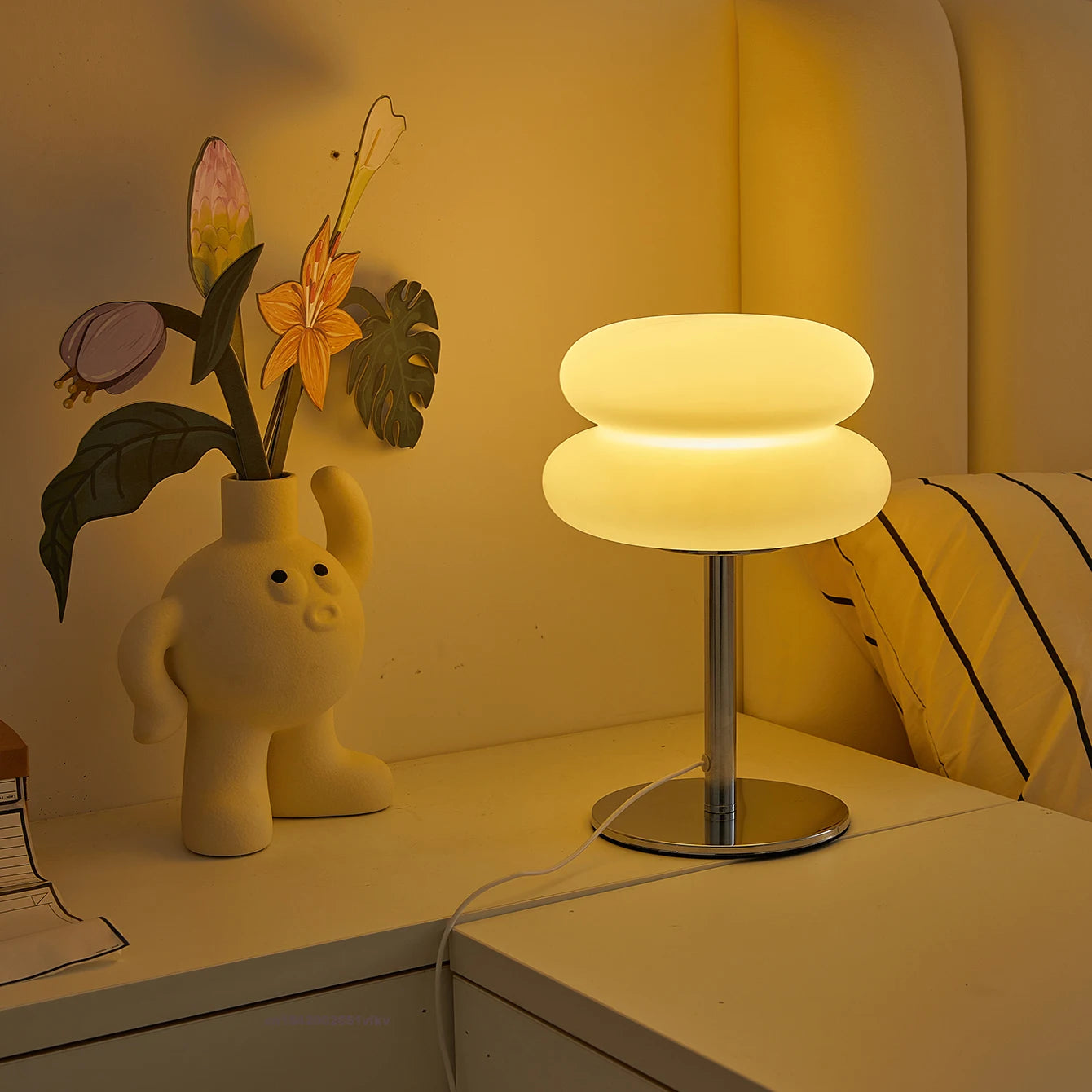 Bedroom Bedside Lamp Creamy Style Table Lamp USB Plug Tri Color Dimming